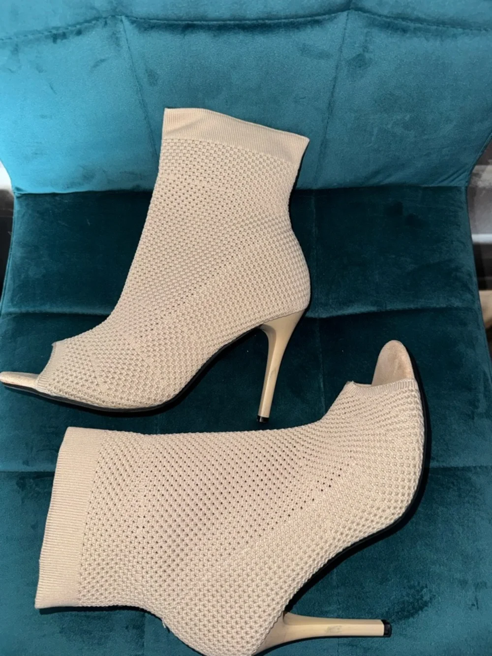 Shine beige, open toed heels